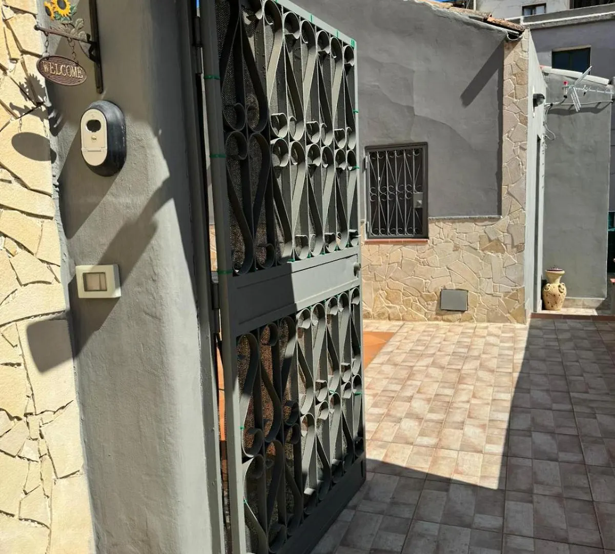Apartament La Casa Del Mulino Katania